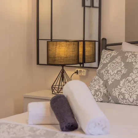 The Neo-classic Loft بيت للعطل