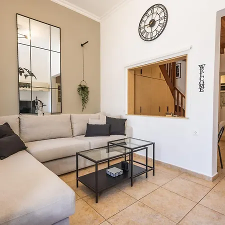 The Neo-classic Loft Hébergement de vacances Rhodes City