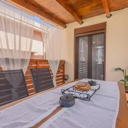 The Neo-classic Loft *