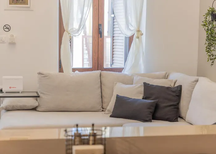 Nyaraló The Neo-classic Loft *