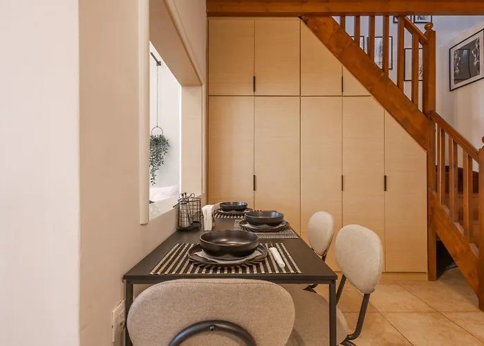 Nyaraló The Neo-classic Loft *