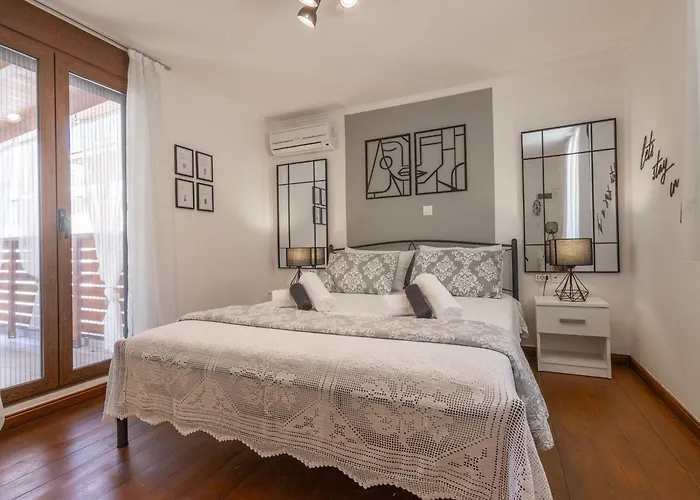 The Neo-classic Loft Rhodes City