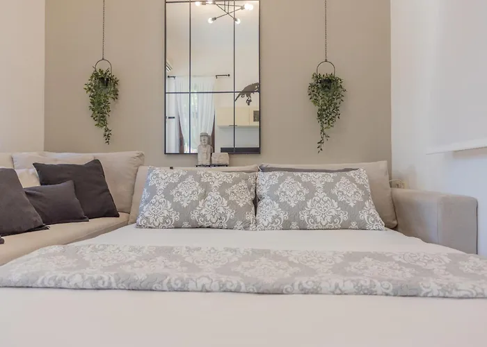 The Neo-classic Loft Nyaraló *